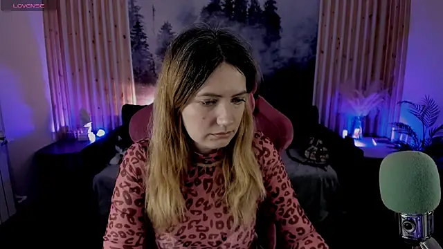 Snapshot of AleksaLaurent chatting on 11-03-25, 05:52 AleksaLaurent online show from 11-03-25, 05:52