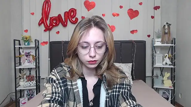 TracyLll online show from 02-21-26, 06:58