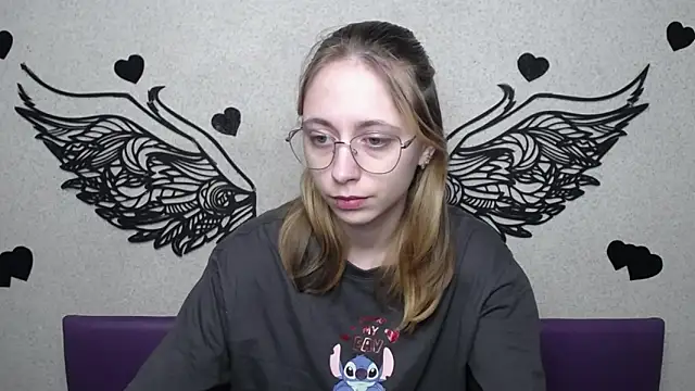 TracyLll online show from 03-07-26, 05:59