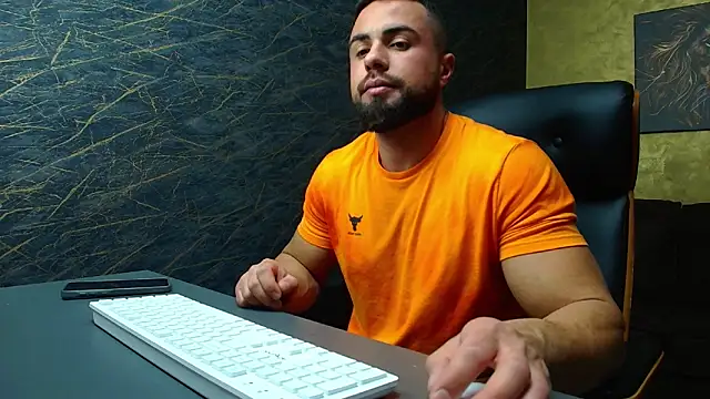 HayesWood online show from 11-08-25, 05:40