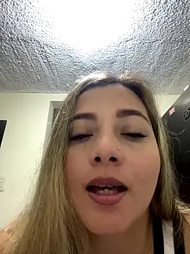 Snapshot of BunnyFoxxxy chatting on 12-15-25, 11:09 BunnyFoxxxy online show from 12-15-25, 11:09