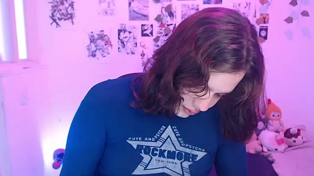 Snapshot of reiko_doll chatting on 11-25-25, 04:29 reiko doll online show from 11-25-25, 04:29