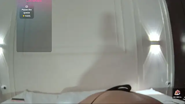 Snapshot of Marnie_Gray chatting on 11-08-25, 01:22 Marnie Gray online show from 11-08-25, 01:22