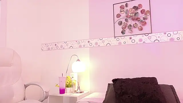 Alanagh  online show from 01-07-26, 04:04