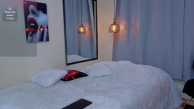 Snapshot of Flor_Gil chatting on 02-12-26, 02:28 Flor Gil online show from 02-12-26, 02:28