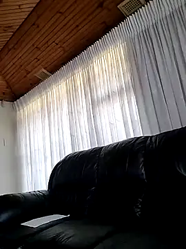 Snapshot of Fancy-Face26 chatting on 11-26-25, 01:23 Fancy-Face26 online show from 11-26-25, 01:23