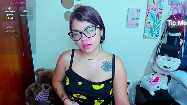 Emma boo online show from 12-02-25, 04:02