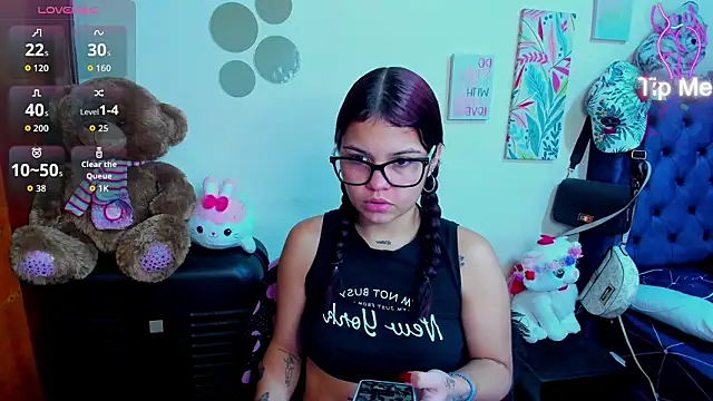 Emma boo online show from 02-02-26, 03:33