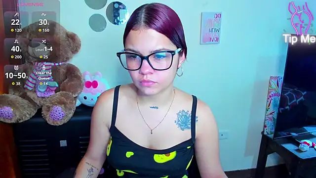 Emma boo online show from 03-23-26, 02:54