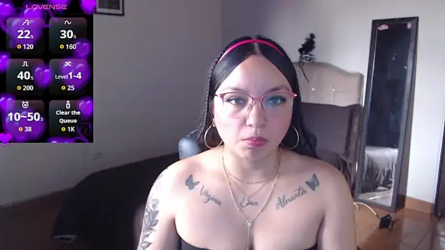 Snapshot of _anne_hot21 chatting on 11-06-25, 06:09 anne hot21 online show from 11-06-25, 06:09