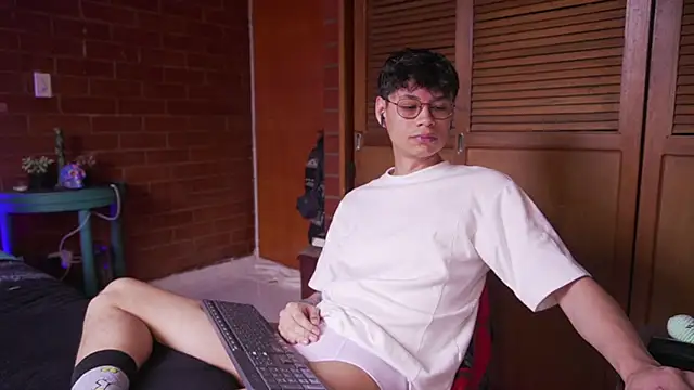 estmonnn online show from 01-13-26, 02:00