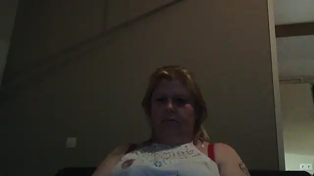 Sylviastar46 online show from 02-07-26, 12:42