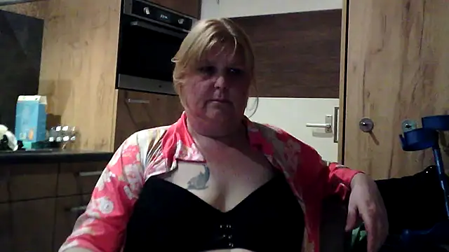 Sylviastar46 online show from 03-24-26, 09:20