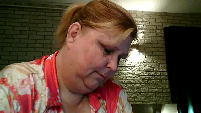 Sylviastar46 online show from 04-17-26, 07:50