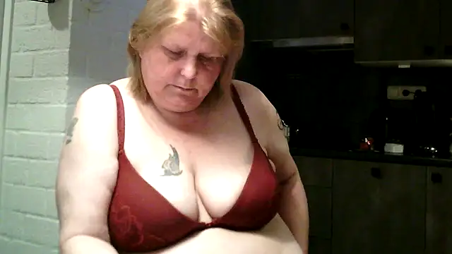 Sylviastar46 online show from 05-01-26, 06:56