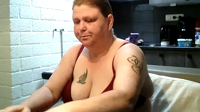 Sylviastar46 online show from 05-02-26, 08:52