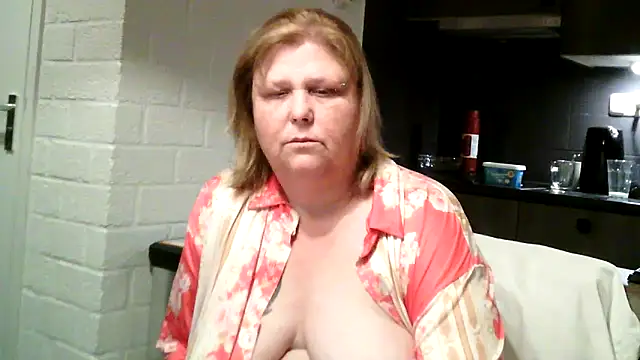 Sylviastar46 online show from 05-03-26, 09:10