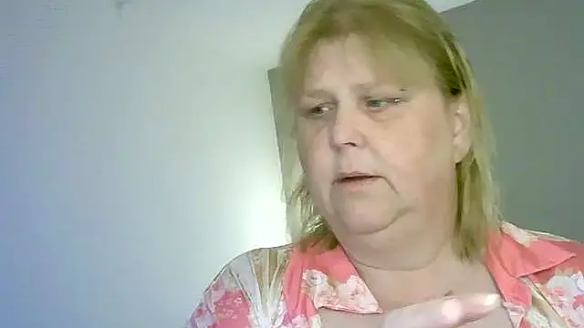 Sylviastar46 online show from 05-15-26, 04:58