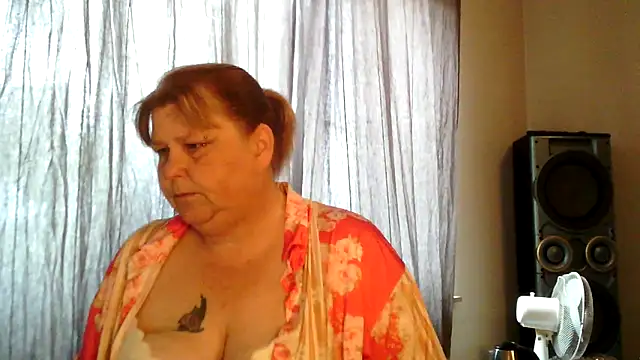 Sylviastar46 online show from 06-14-26, 08:05