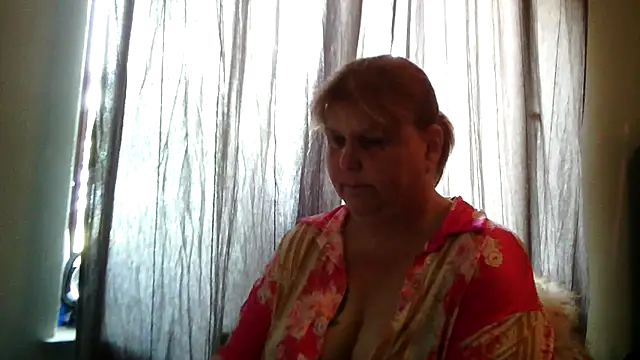 Sylviastar46 online show from 06-16-26, 07:22