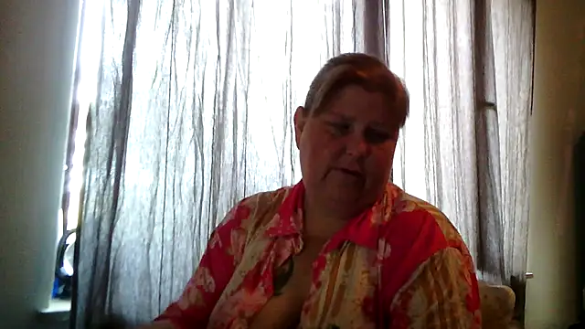 Sylviastar46 online show from 06-18-26, 07:41