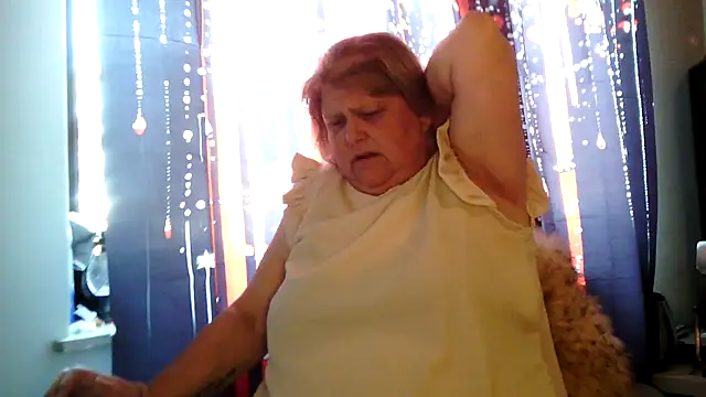 Sylviastar46 online show from 06-27-26, 07:24
