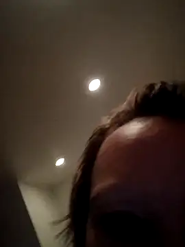 Karebearz1 online show from 11-11-25, 09:09