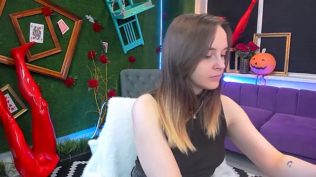 Snapshot of IreneBailey chatting on 10-30-25, 09:33 IreneBailey online show from 10-30-25, 09:33