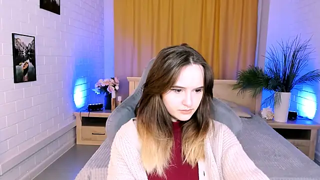 Snapshot of IreneBailey chatting on 11-19-25, 05:29 IreneBailey online show from 11-19-25, 05:29