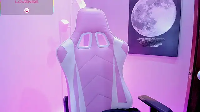 KaylaPrince  online show from 11-06-25, 12:39