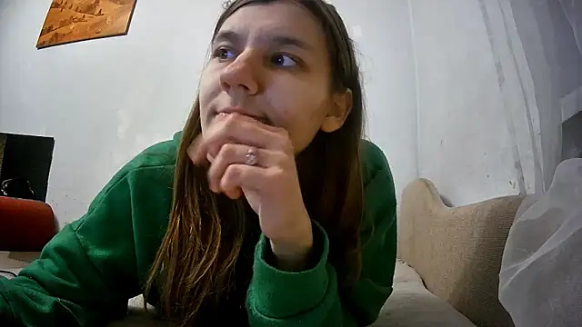 Snapshot of Zizi_Zuzu chatting on 11-19-25, 07:03 Zizi Zuzu online show from 11-19-25, 07:03