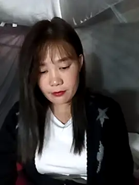 Snapshot of -Lana-123 chatting on 11-14-25, 01:37 -Lana-123 online show from 11-14-25, 01:37