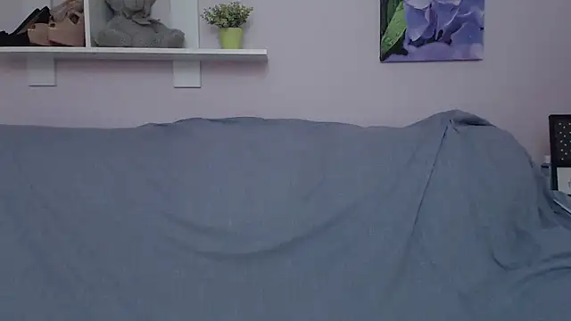 Snapshot of Little_Milf_5 chatting on 04-10-26, 11:04 Little Milf 5 online show from 04-10-26, 11:04