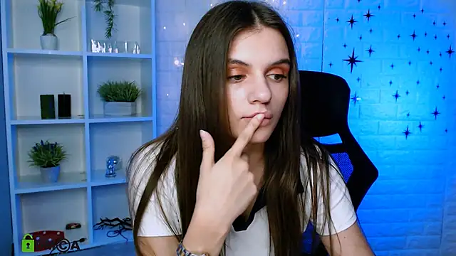 lisa dark  online show from 06-03-26, 02:33