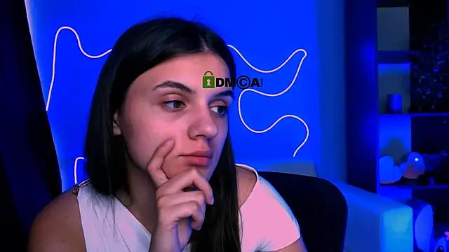 lisa dark  online show from 06-22-26, 11:07