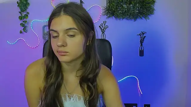lisa dark  online show from 07-17-26, 09:27