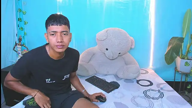darwinandbrayann online show from 07-18-26, 02:43