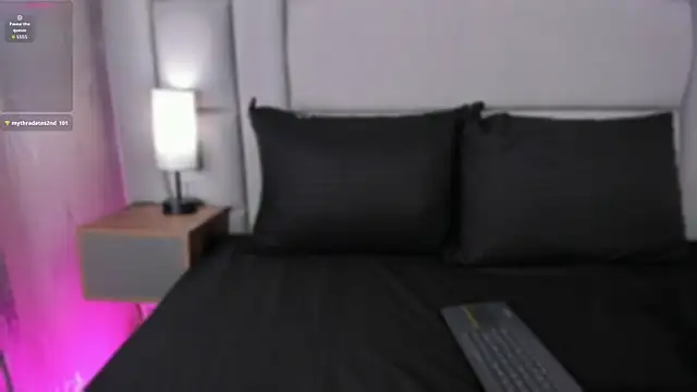Snapshot of lexiee__ chatting on 04-22-26, 12:18 lexiee online show from 04-22-26, 12:18