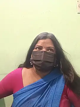 Snapshot of tamil_Nithya_J chatting on 07-06-26, 04:42 tamil Nithya J online show from 07-06-26, 04:42