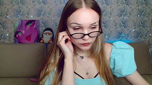 Snapshot of phreshgirlswag chatting on 11-11-25, 01:49 phreshgirlswag online show from 11-11-25, 01:49