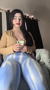 Snapshot of cowgirllyx chatting on 11-09-25, 08:18 cowgirllyx online show from 11-09-25, 08:18