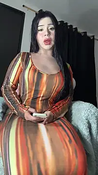 Snapshot of cowgirllyx chatting on 11-14-25, 12:42 cowgirllyx online show from 11-14-25, 12:42