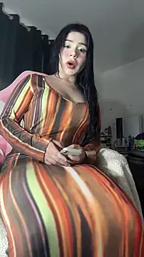 Snapshot of cowgirllyx chatting on 11-15-25, 11:21 cowgirllyx online show from 11-15-25, 11:21