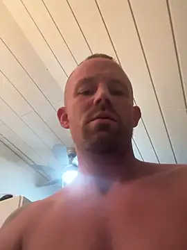 Snapshot of superbertok chatting on 11-25-25, 06:02 superbertok online show from 11-25-25, 06:02