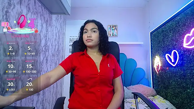 Snapshot of valeria_martinez19 chatting on 12-14-25, 01:11 valeria martinez19 online show from 12-14-25, 01:11