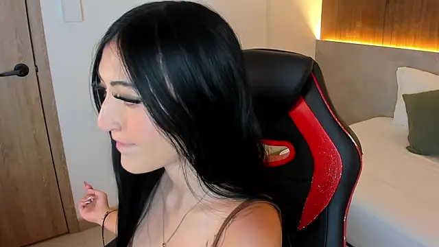 Snapshot of brigitte_pink_ chatting on 11-19-25, 07:25 brigitte pink online show from 11-19-25, 07:25