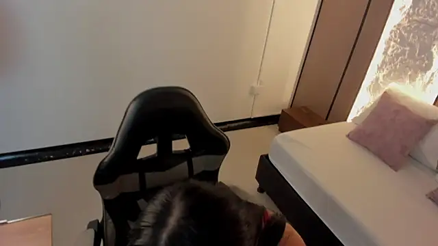 Snapshot of brigitte_pink_ chatting on 11-27-25, 08:22 brigitte pink online show from 11-27-25, 08:22