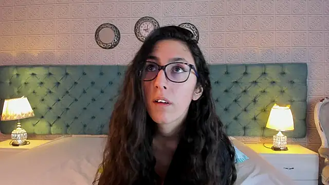 GirafMusic online show from 02-08-26, 01:09