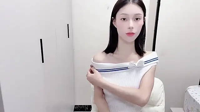 yuyu-33 online show from 10-30-25, 01:51