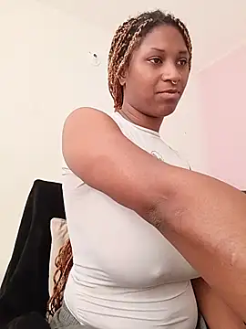 Snapshot of EvonyFoxxx chatting on 06-28-26, 05:41 EvonyFoxxx online show from 06-28-26, 05:41